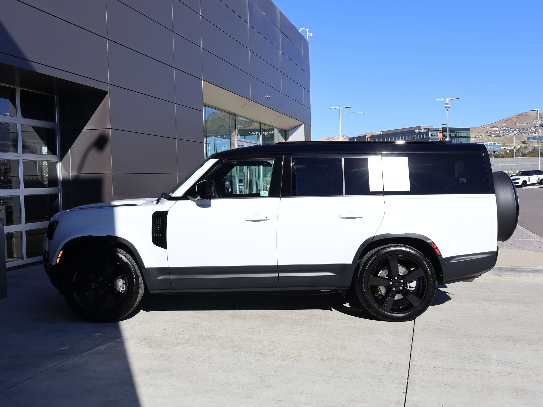 Used 2026 White Land Rover 130 P300 S image 9