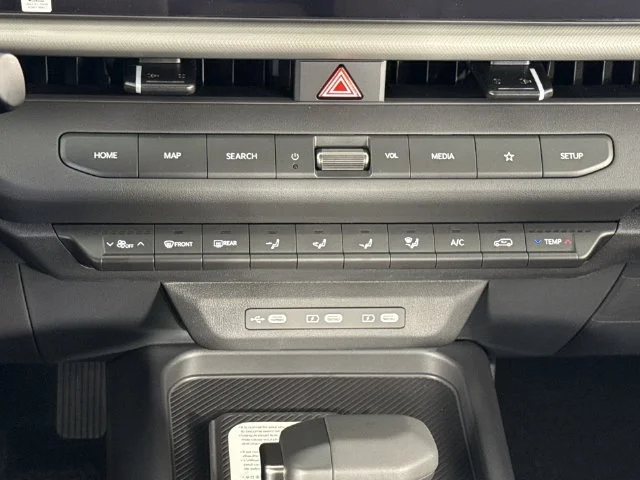 New 2027 White Kia S image 18
