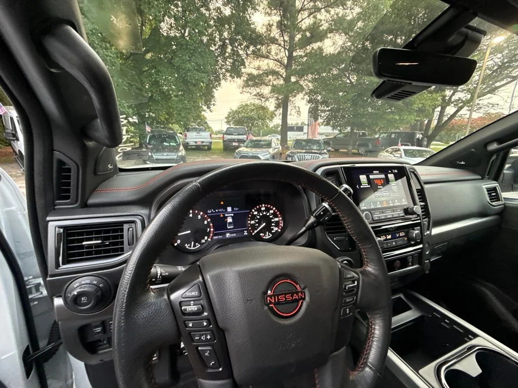 Used 2024 White Nissan PRO-4X image 19