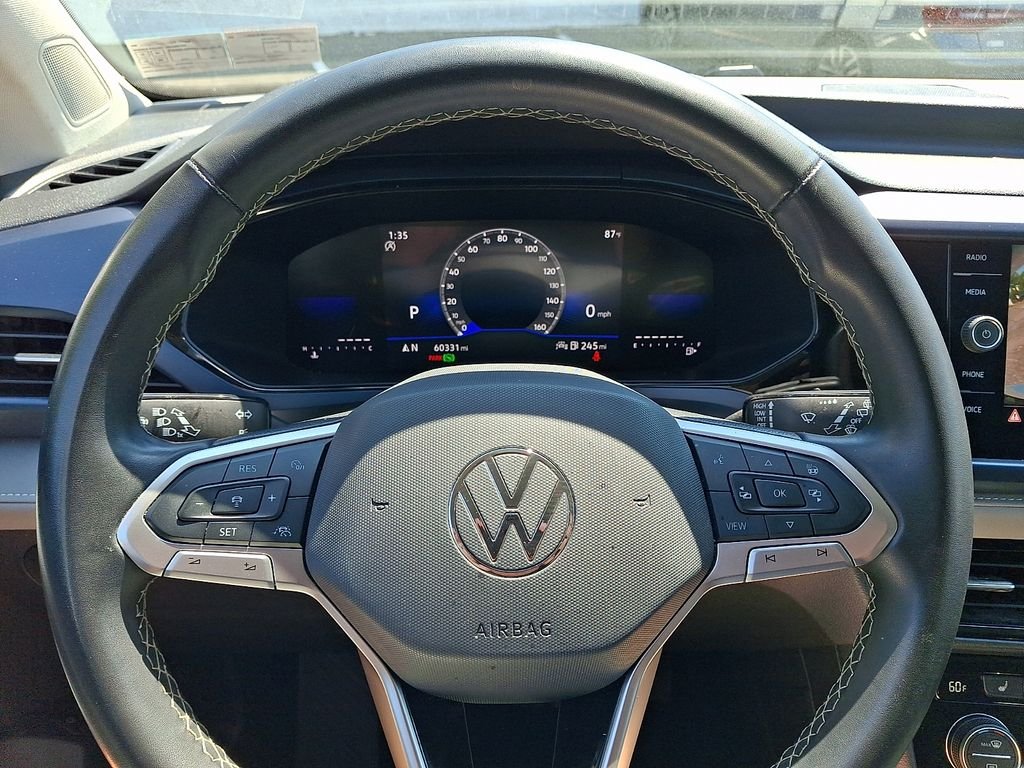 Used 2024 White Volkswagen 1.5T SE image 19