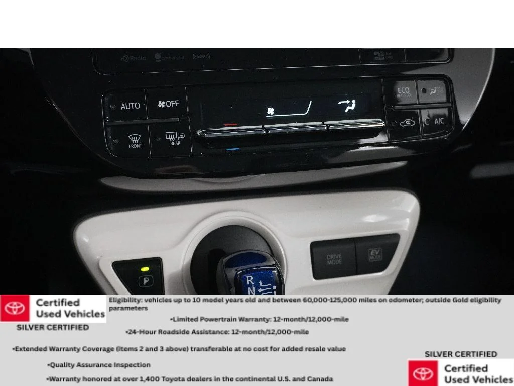 Used 2017 Blizzard Pearl Toyota Three Touring image 22