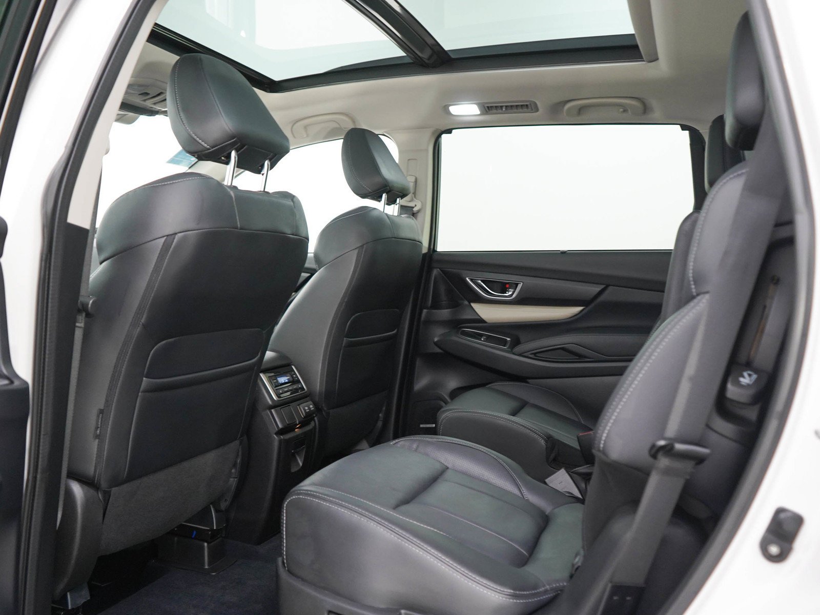 Used 2021 Crystal White Pearl Subaru Limited image 20