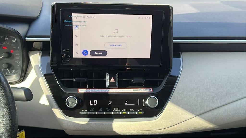 2025 Toyota Corolla LE - Photo 13