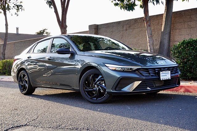 Used 2026 Gray Hyundai SEL Sport image 1