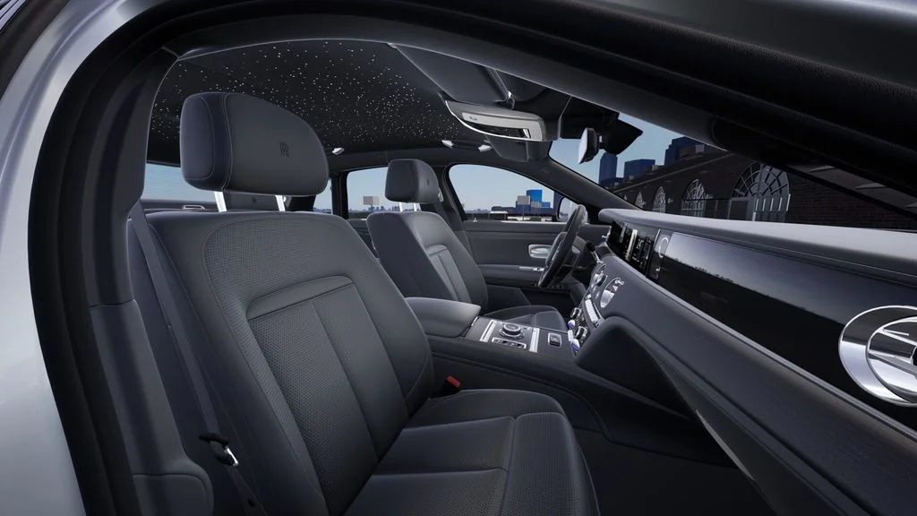New 2027 Silver Rolls-Royce  image 6