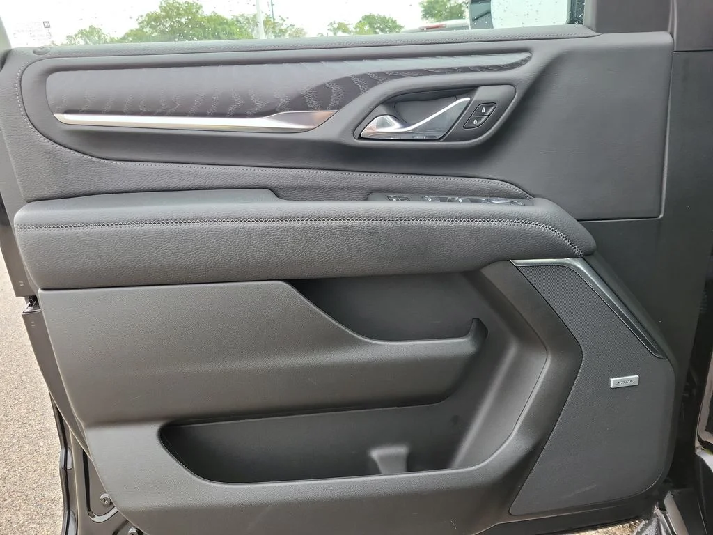 Used 2024 Black GMC Denali image 19