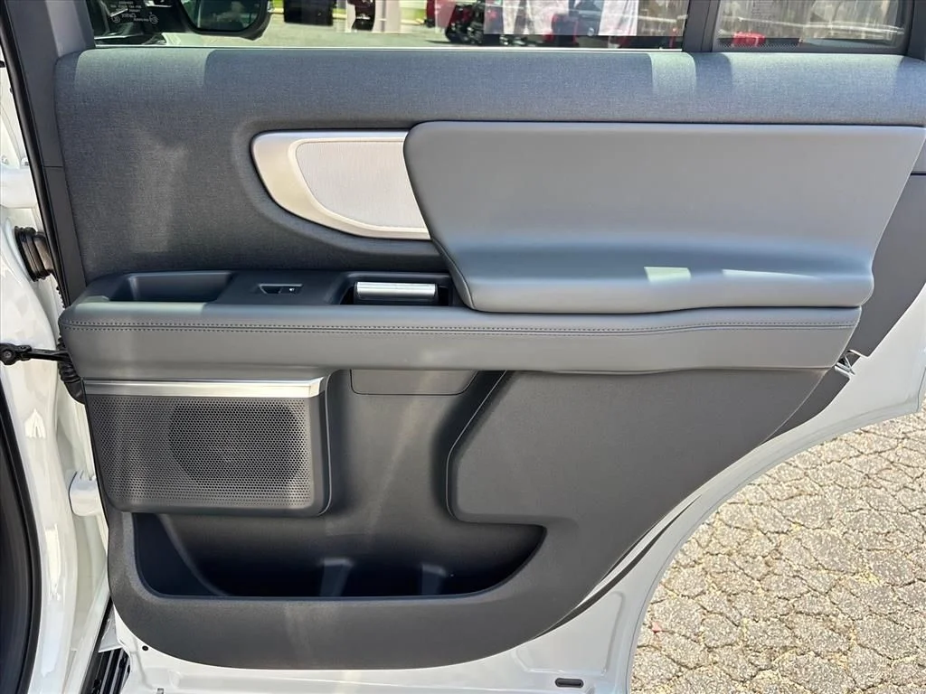 New 2027 Star White Metallic Tri-Coat Ford Active image 15