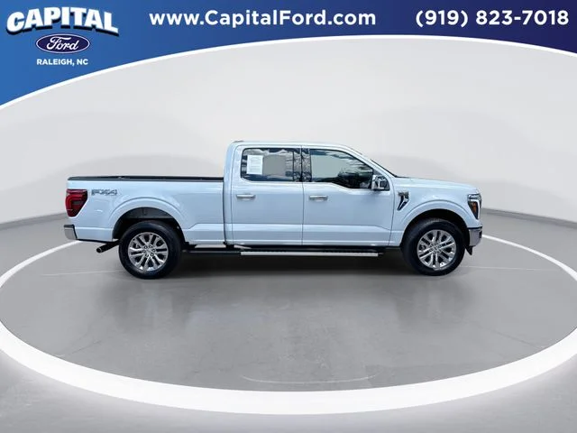 Used 2025 White Ford Lariat image 9