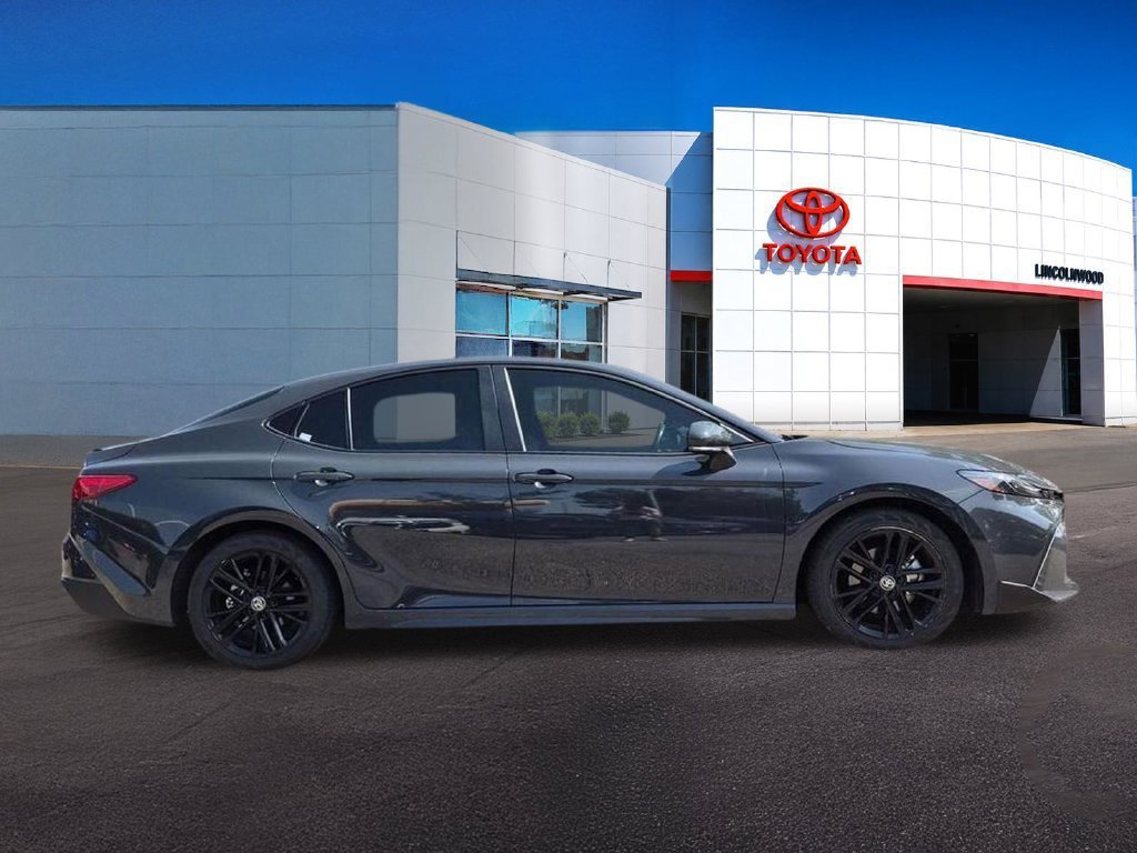 Used 2025  Toyota SE image 9
