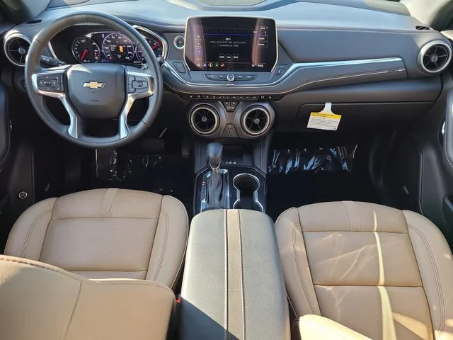 Used 2024 Iridescent Pearl Tricoat Chevrolet Premier image 14