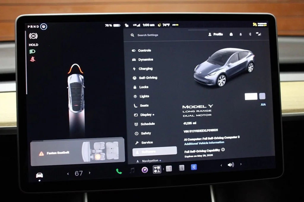 Used 2020 Solid Black Tesla Long Range image 23