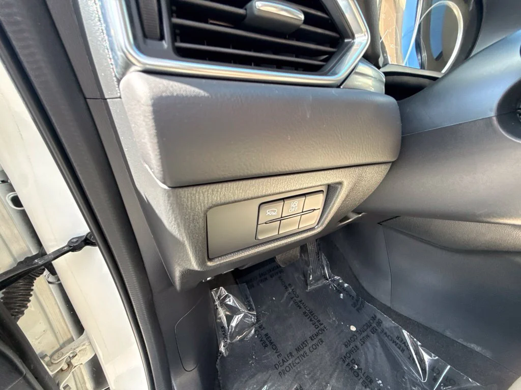 Used 2021 White Mazda Touring image 19