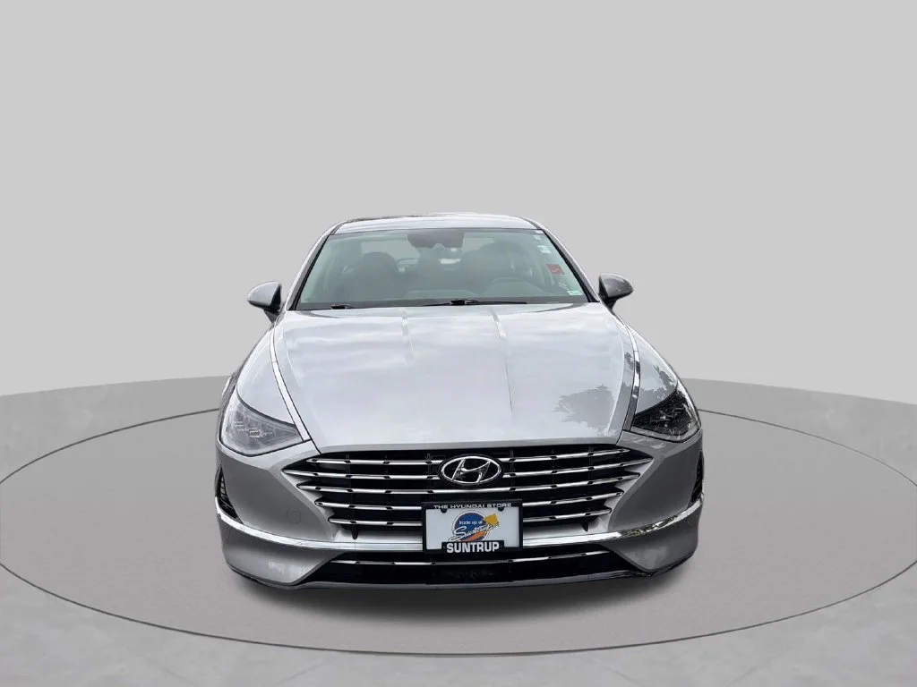 Used 2023 Silver Hyundai SEL image 25