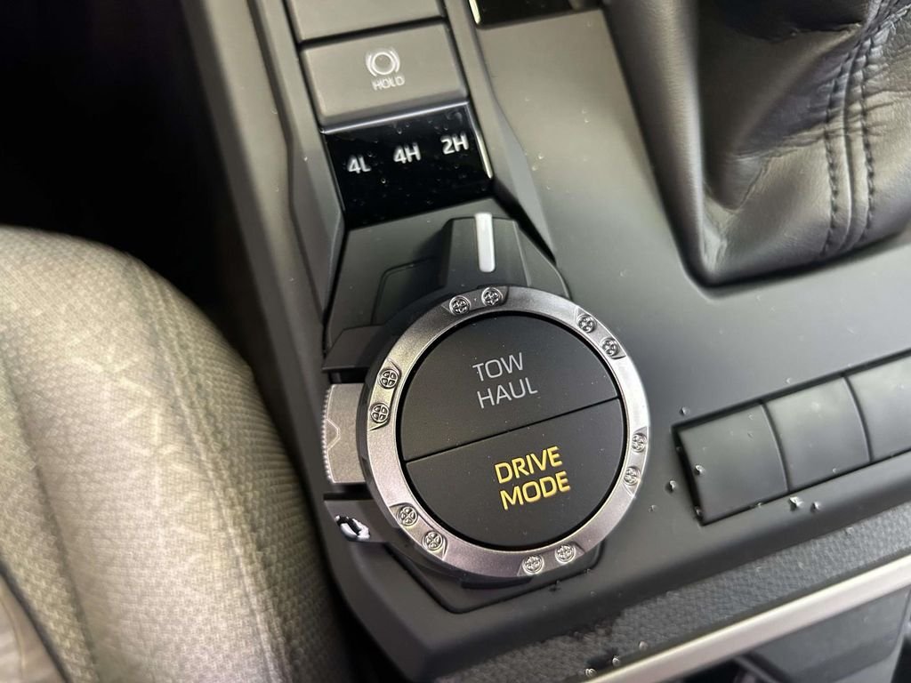 Used 2026  Toyota SR5 image 24