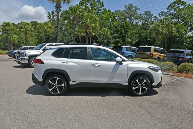 2024 Toyota Corolla Cross Hybrid XSE