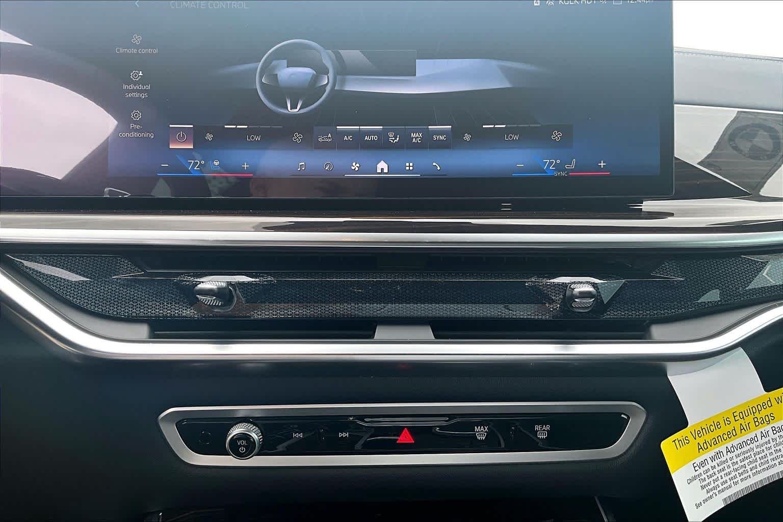 Used 2026 Skyscraper Grey Metallic BMW xDrive40i image 33