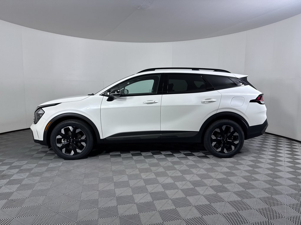Used 2023 Snow White Pearl Kia X-Line image 13
