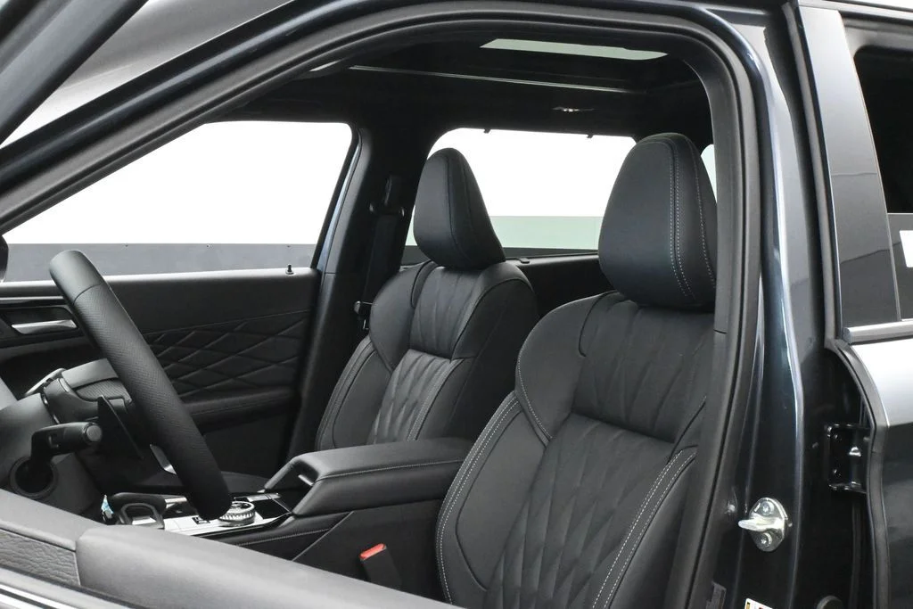 New 2026 Graphite Gray Mitsubishi BLACK EDITION S-AWC image 10