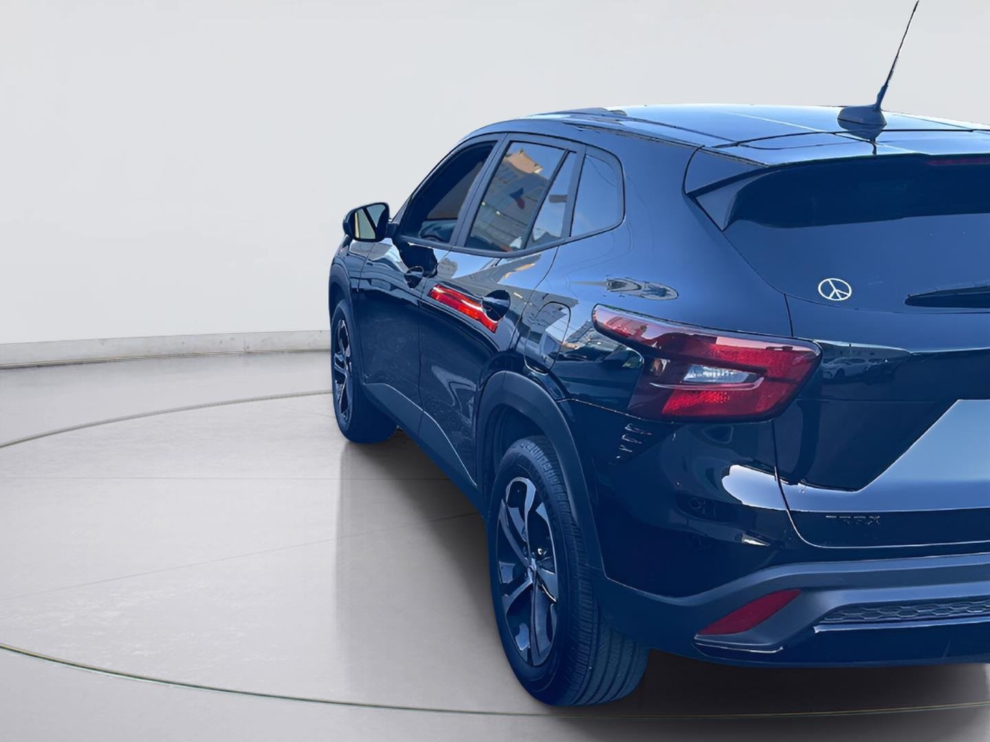 2025 Chevrolet Trax photo 5 of 6