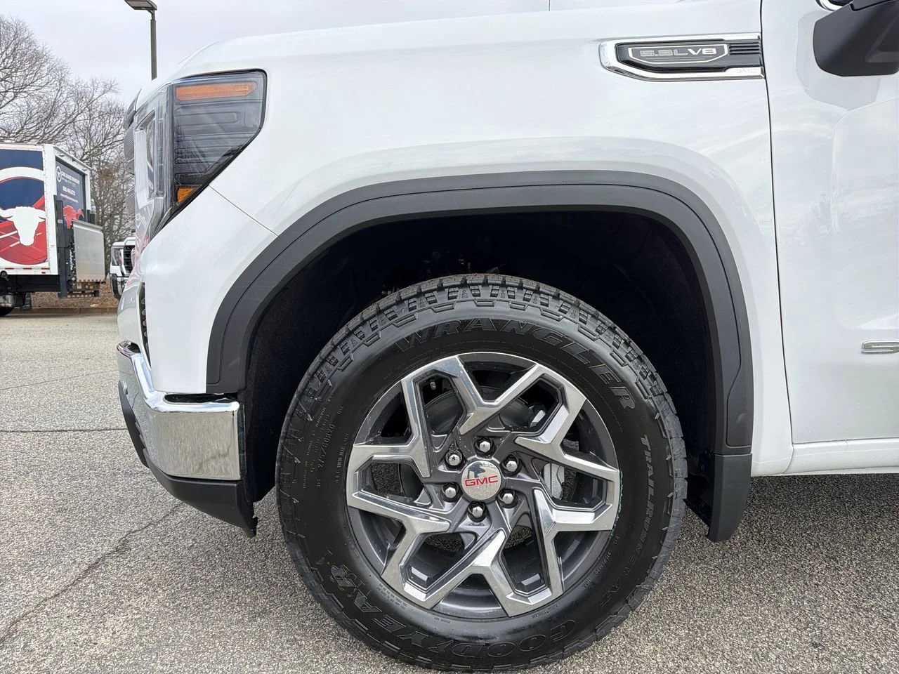 New 2026 Summit White GMC SLE image 28