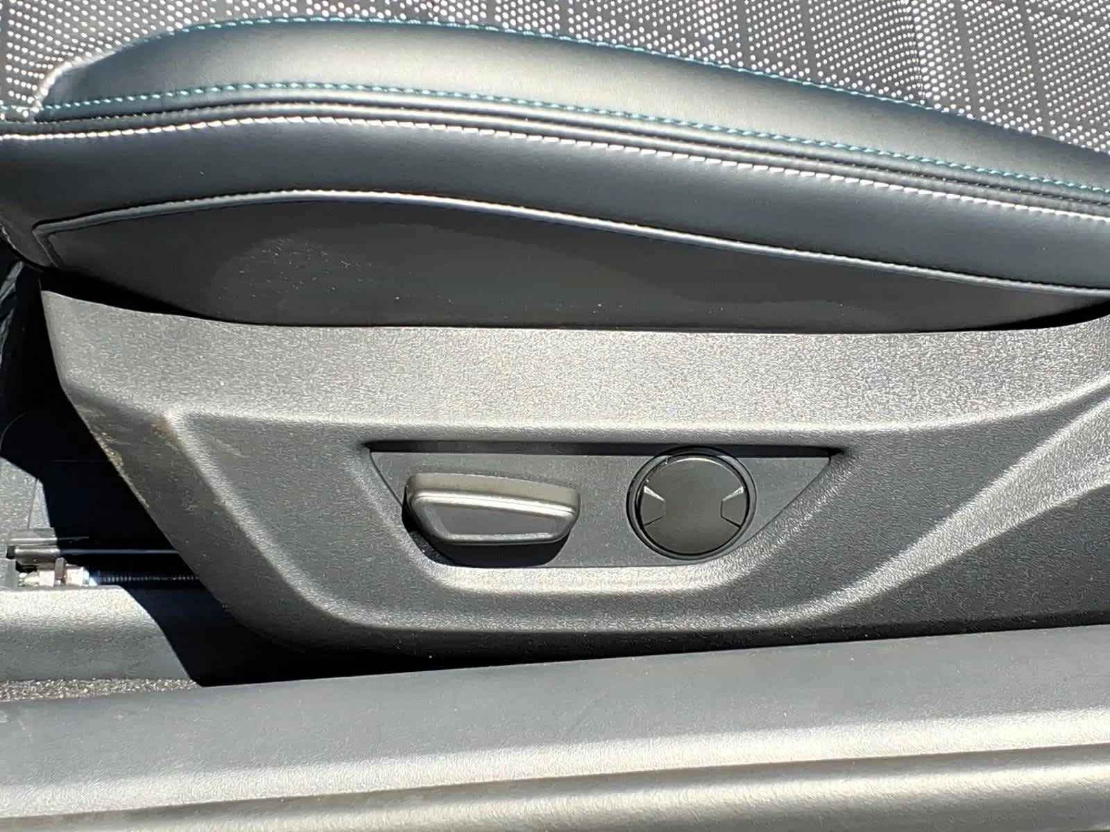 New 2026 Carbonized Gray Metallic Ford GT Premium image 11