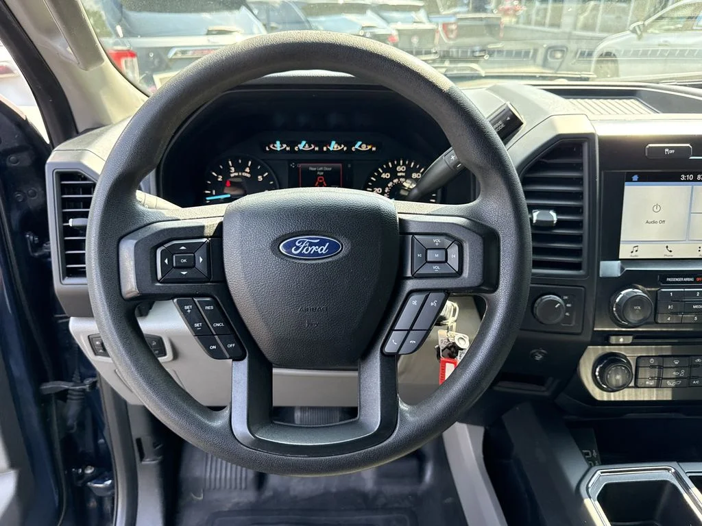 Used 2018 Blue Ford XL image 14