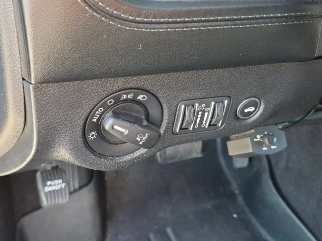 Used 2019 Black Dodge R/T Scat Pack image 18