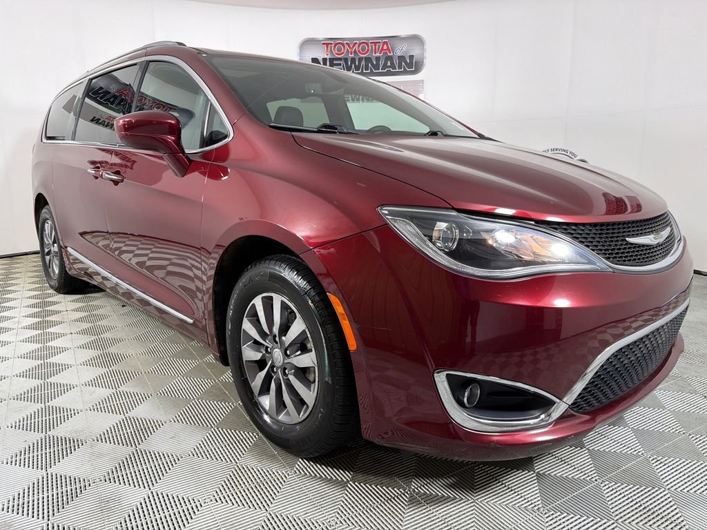 2019 Chrysler Pacifica Touring L Plus 35th Anniversary's photo