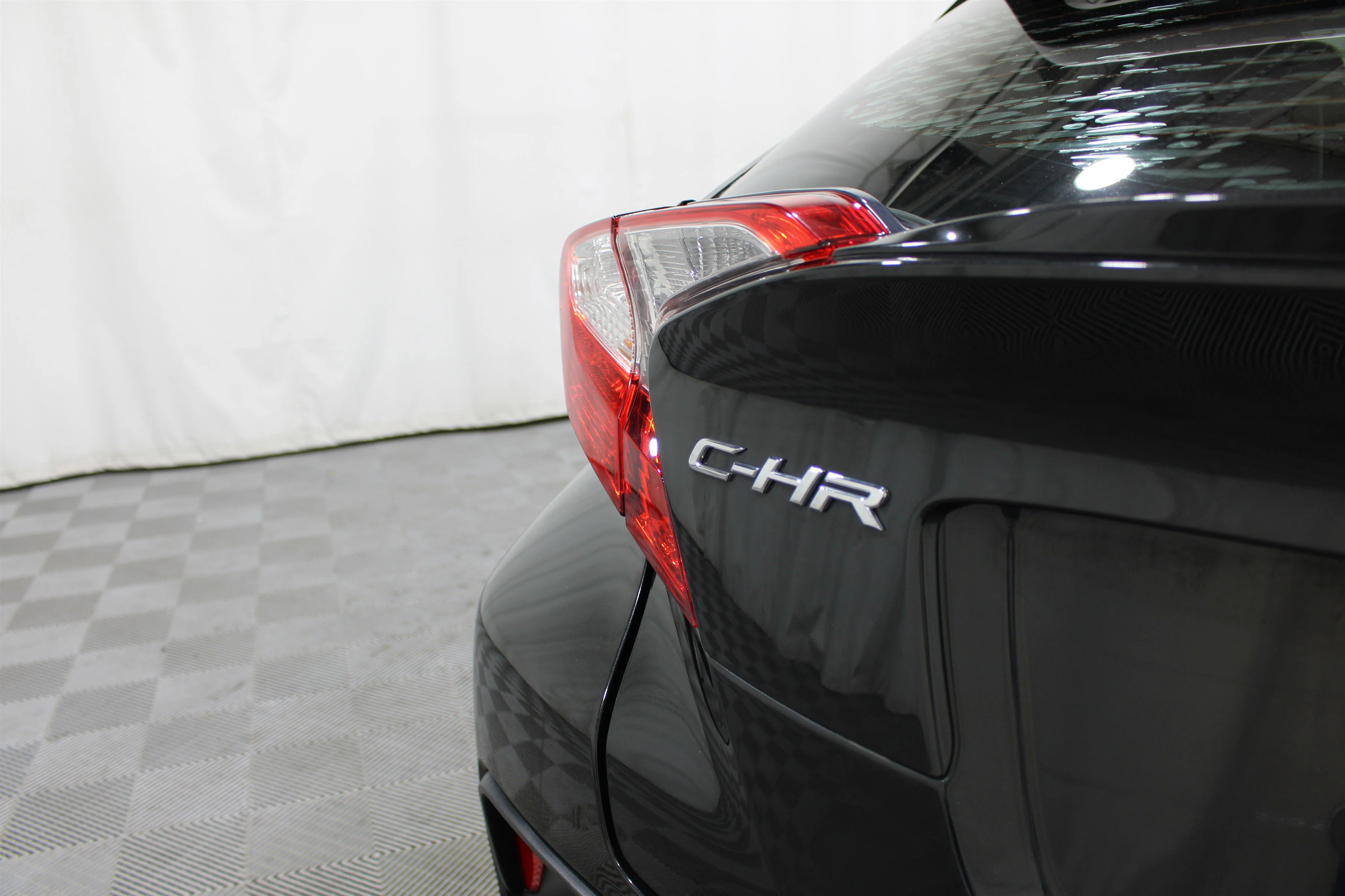 2019 Toyota C-HR XLE - Photo 27