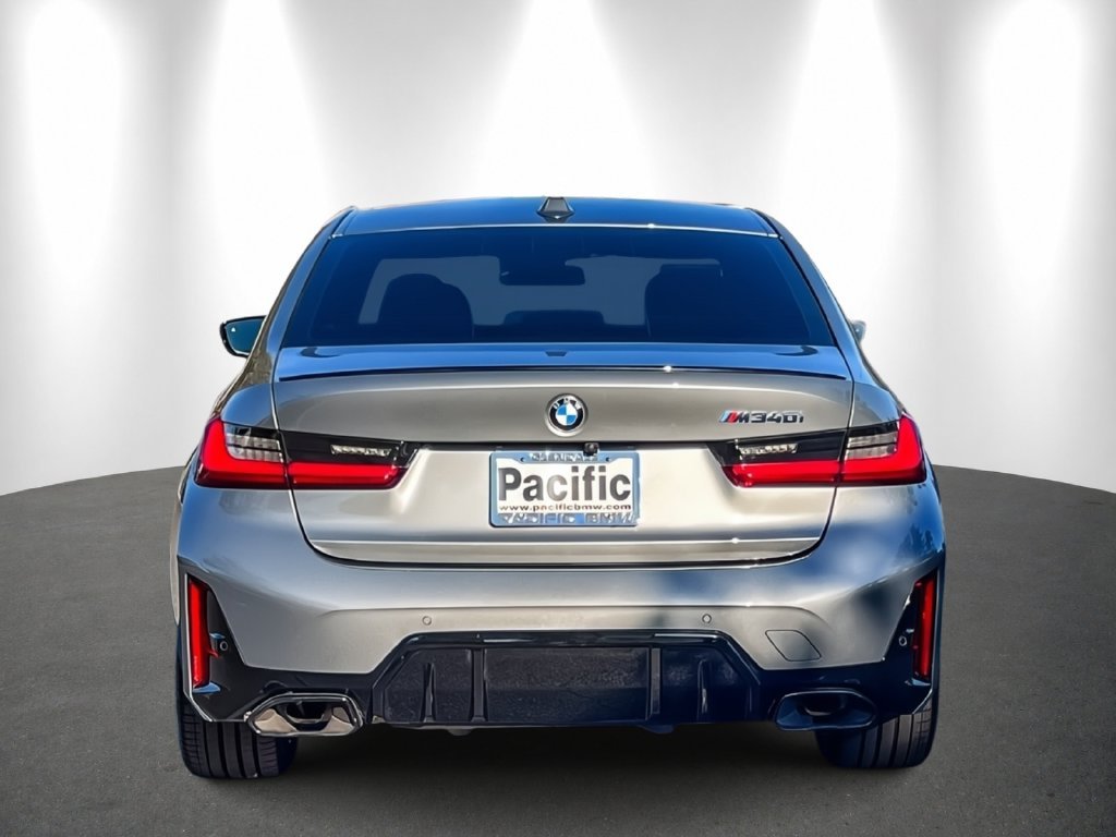 2023 BMW 3 Series photo 5