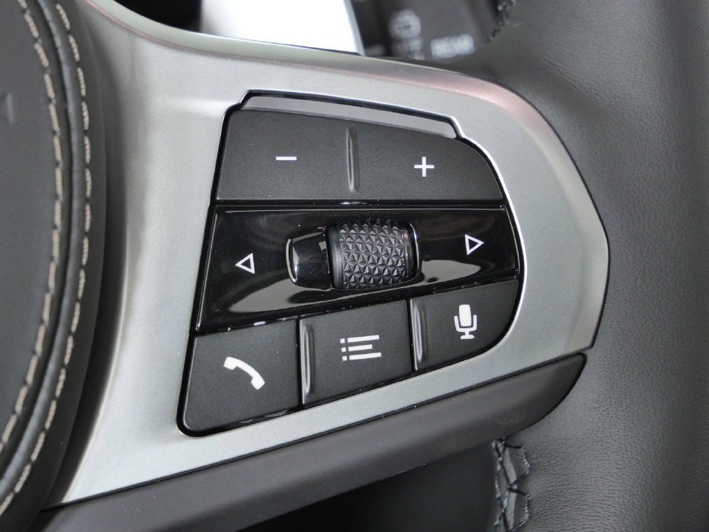 Used 2026 Brooklyn Grey Metallic BMW xDrive40i image 43