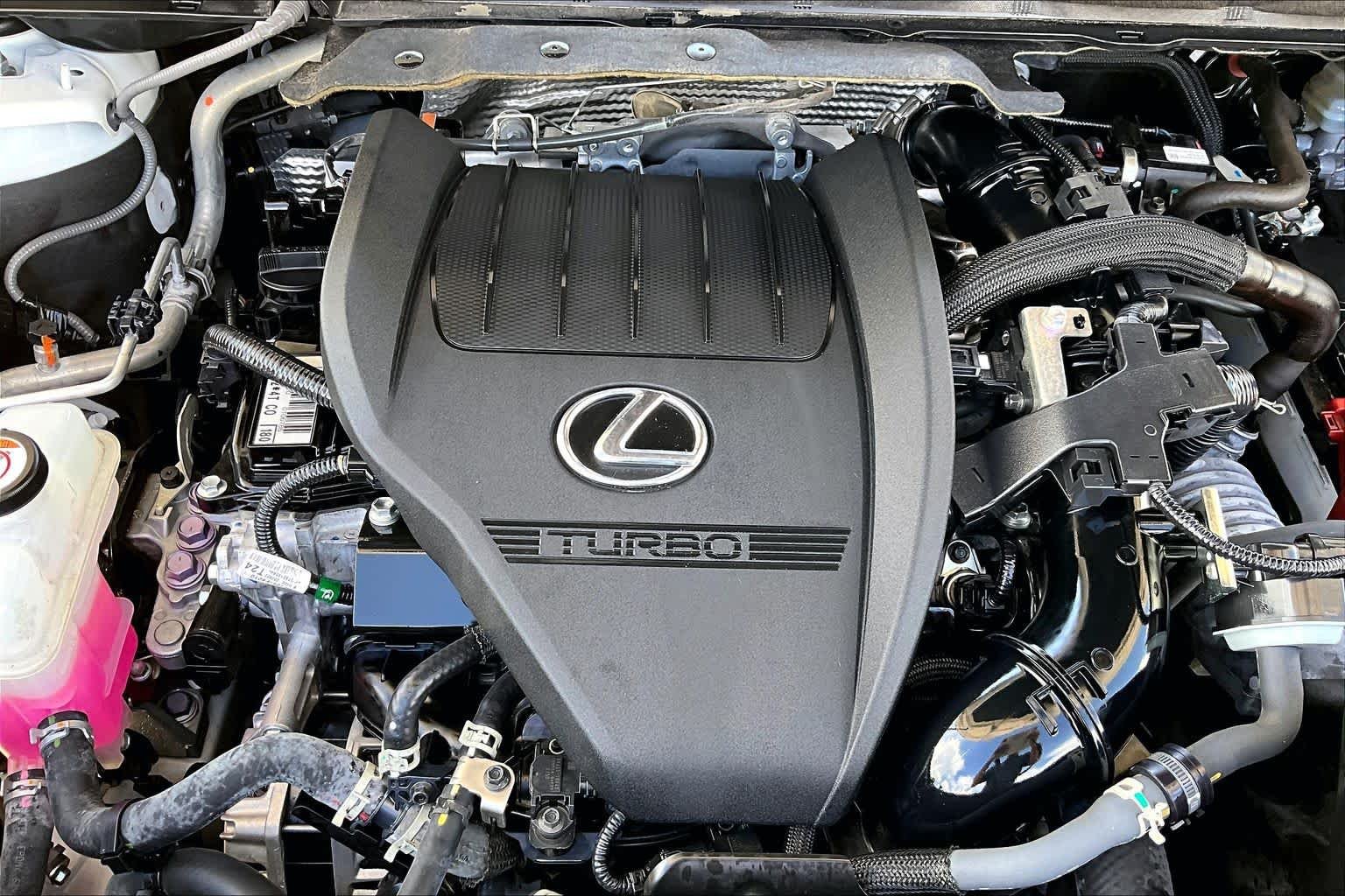Used 2023 Eminent White Pearl Lexus Luxury image 32