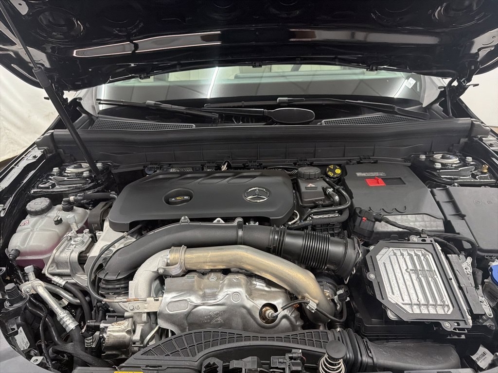 Used 2026 Black Mercedes-Benz GLB 250 image 29