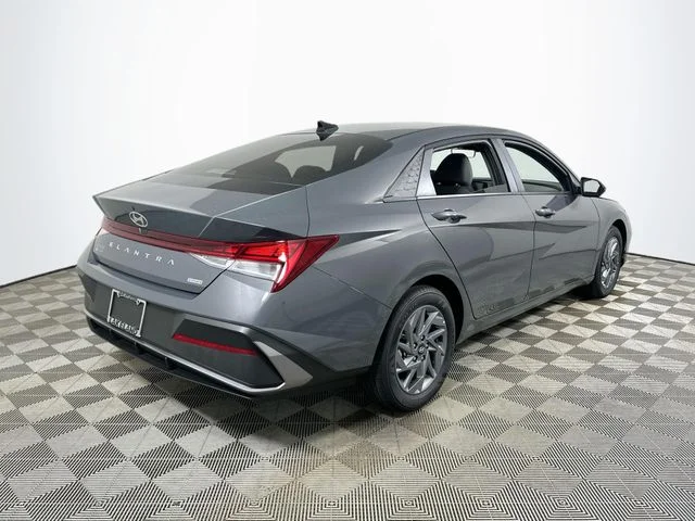 New 2026 Hyundai ELANTRA HYBRID Blue