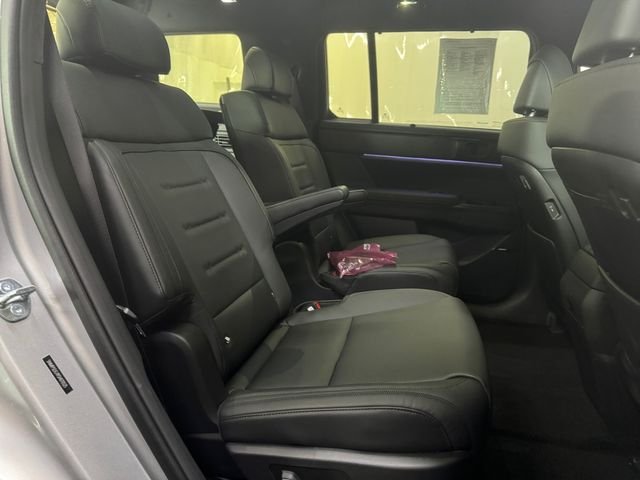 Used 2025 Silver Hyundai Calligraphy image 19
