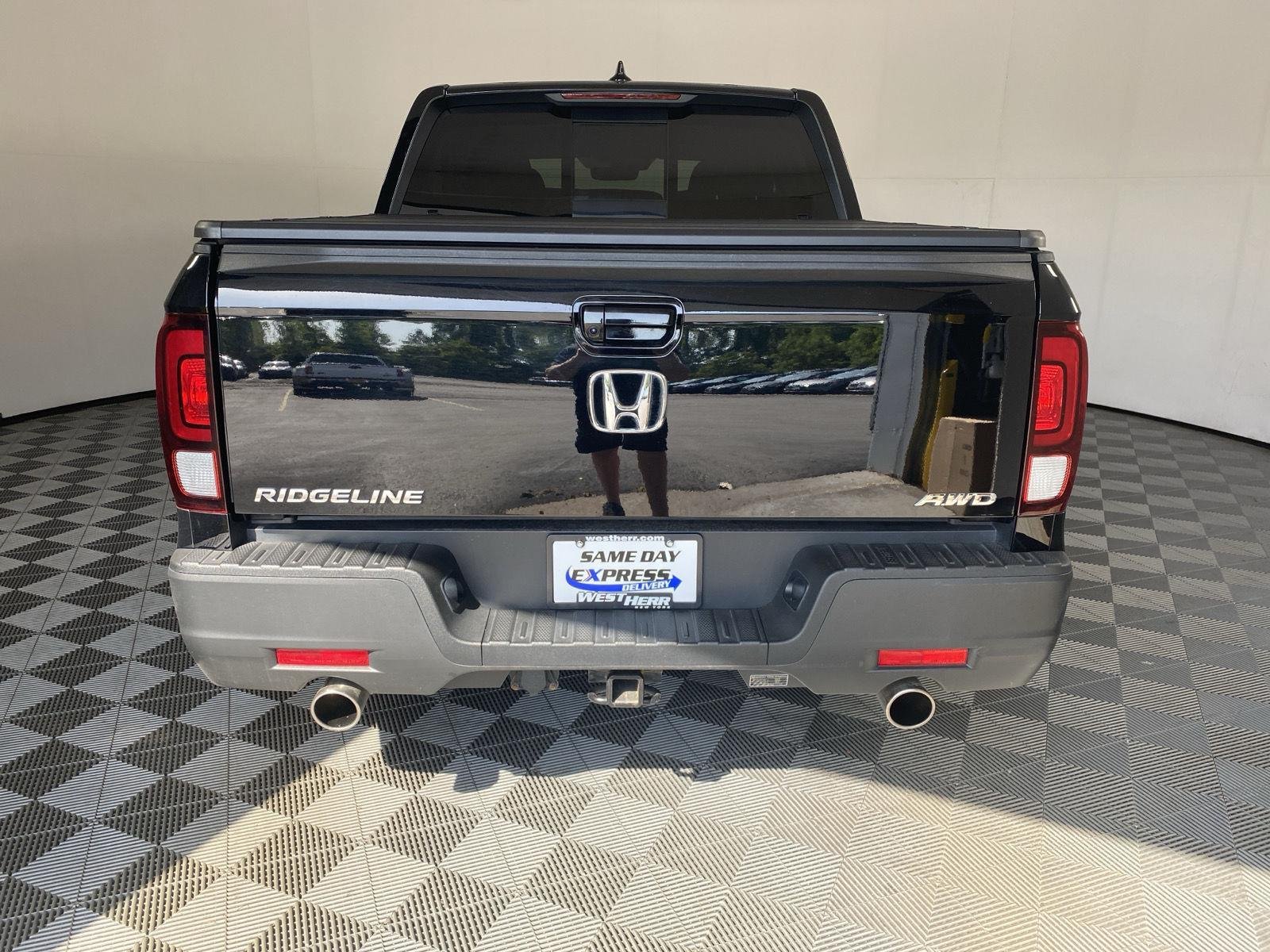 Certified Used 2023 Crystal Black Pearl Honda RTL image 6