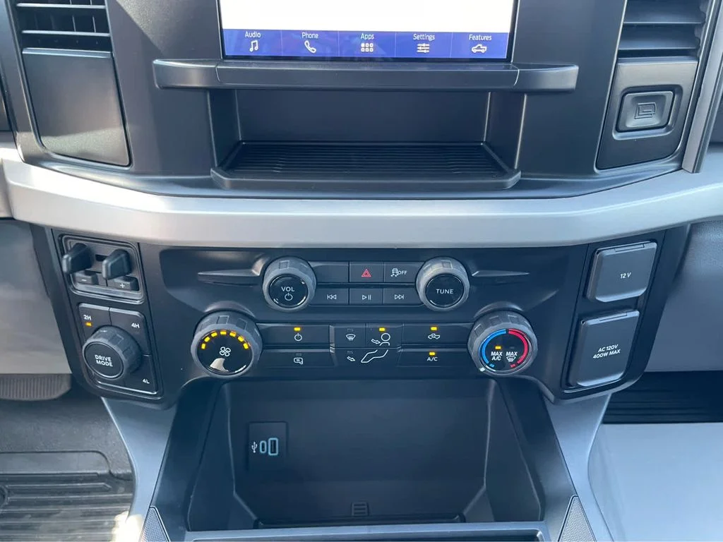 New 2026 Agate Black Metallic Ford F-550® XLT image 19
