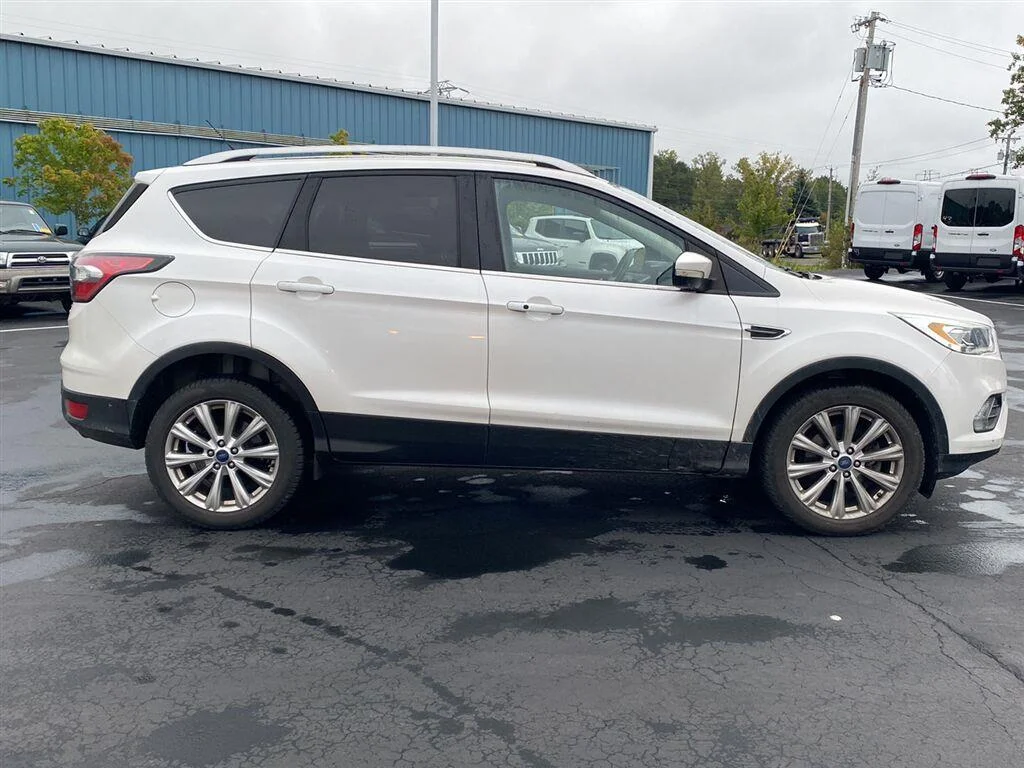 Used 2017 White Platinum Tri-Coat Metallic Ford Titanium image 11