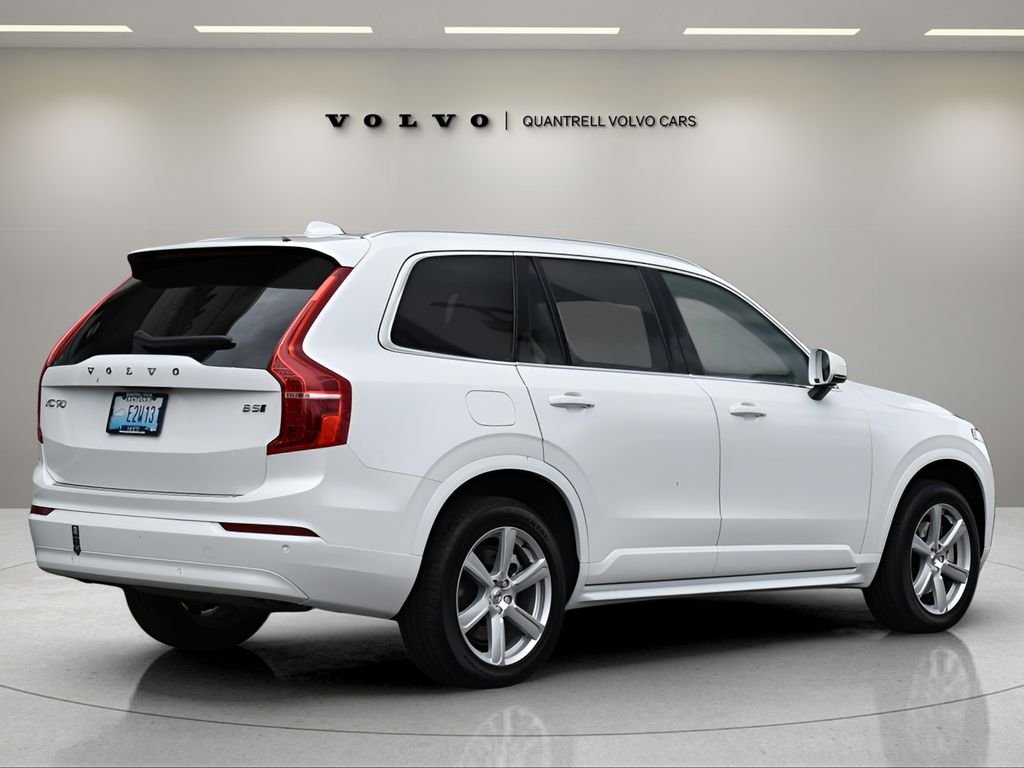 2023 Volvo XC90 B5 Core photo 4