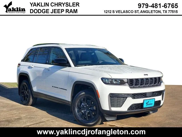 2026 Jeep Grand Cherokee Laredo Altitude's photo