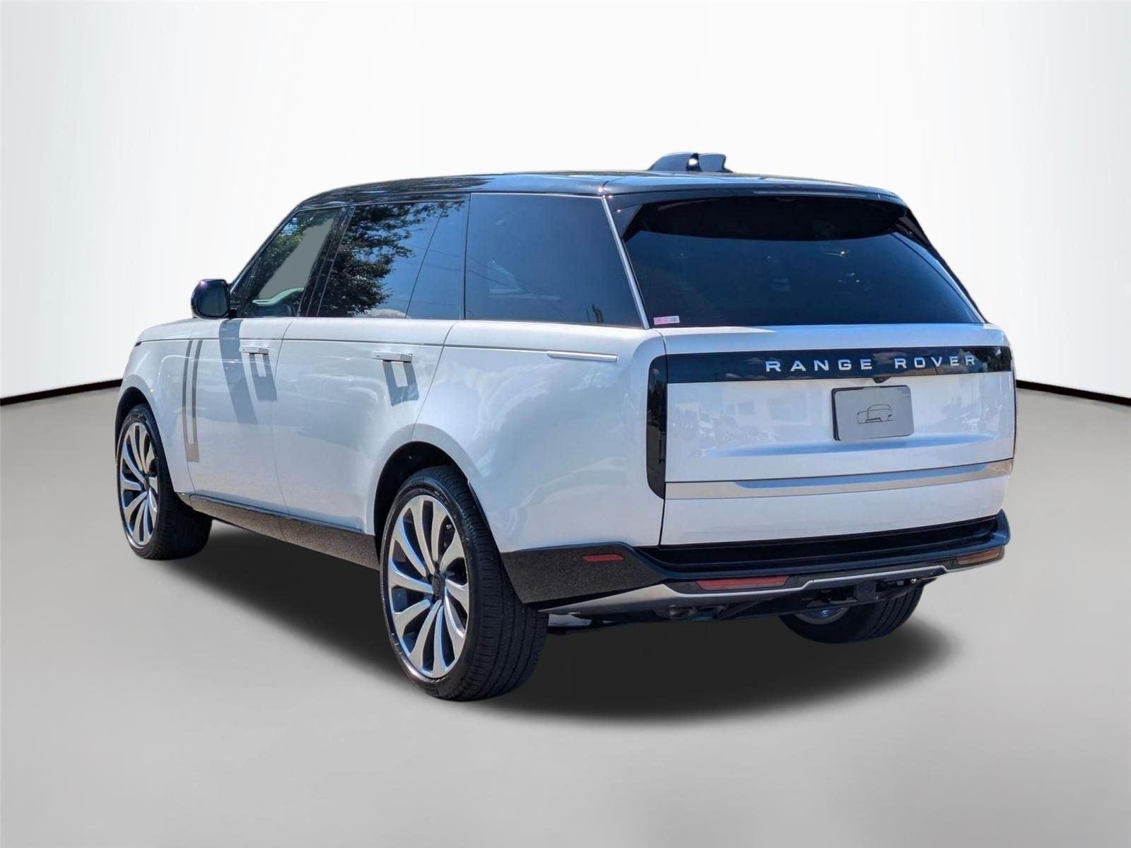 New 2026 Ostuni Pearl White Land Rover Autobiography image 7