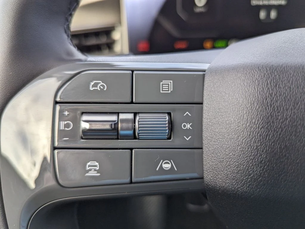 New 2024 Pebble Gray Kia Light RWD image 14