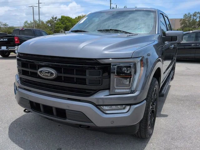 Used 2023 Gray Ford Lariat image 9