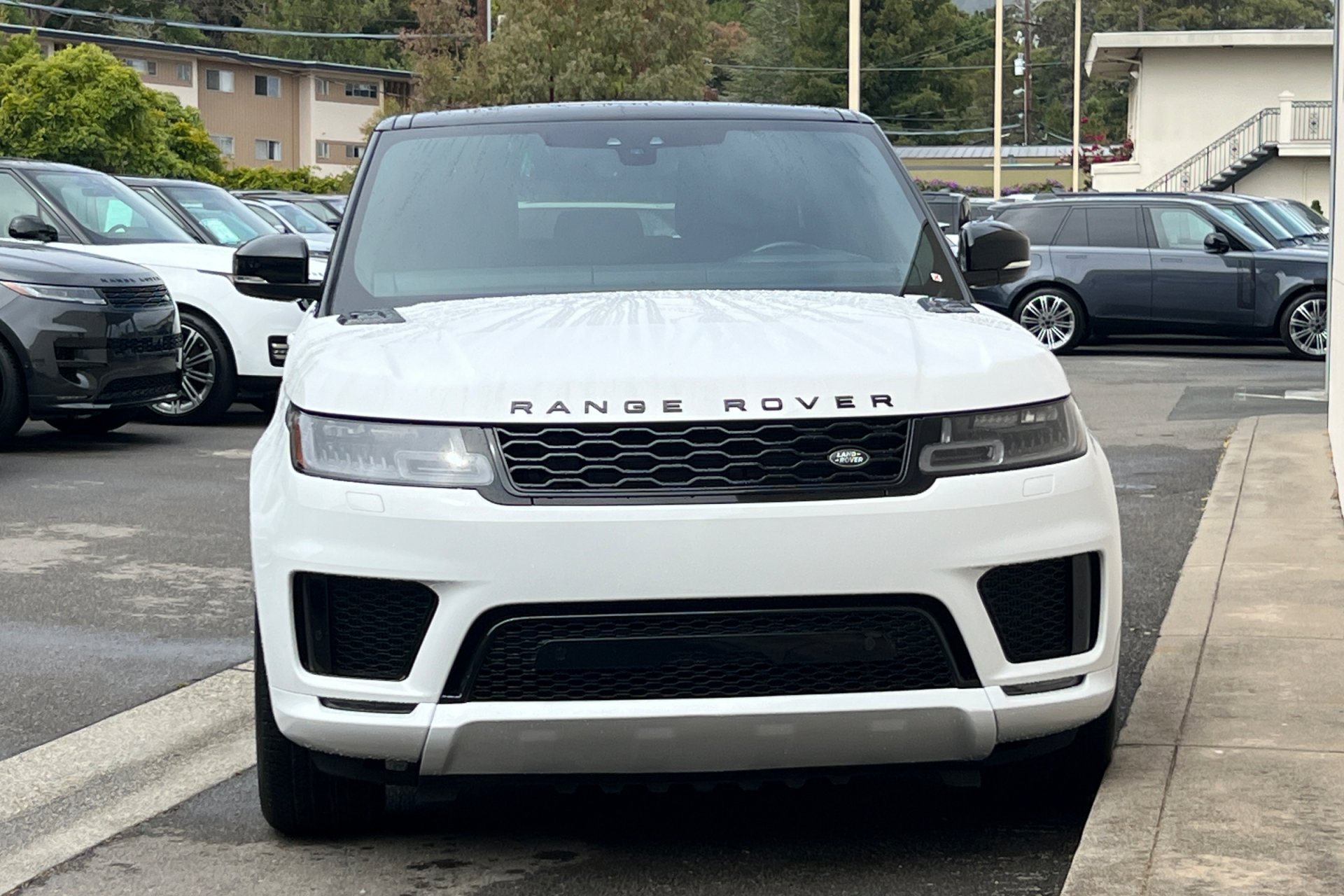Used 2022 Fuji White Land Rover HSE Silver Edition image 10