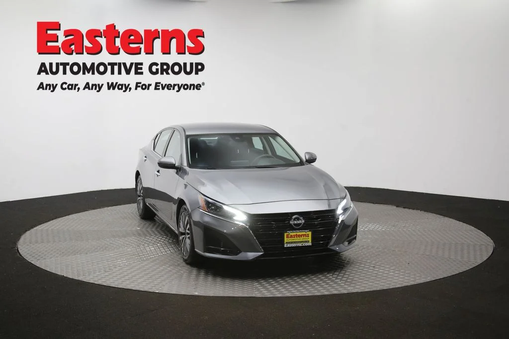 Used 2023 Gray Nissan 2.5 SV image 50