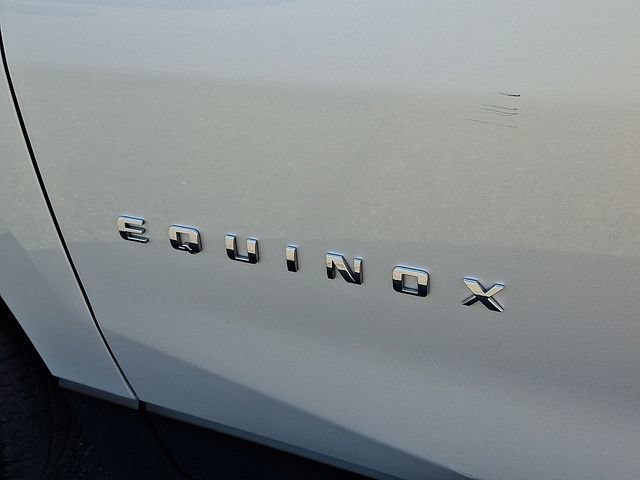 Used 2022 SILVER ICE METALLIC Chevrolet LT image 32