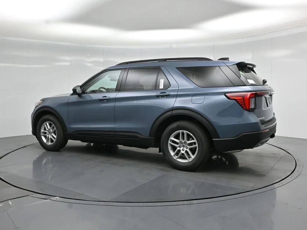 New 2026 Vapor Blue Metallic Ford Active image 6