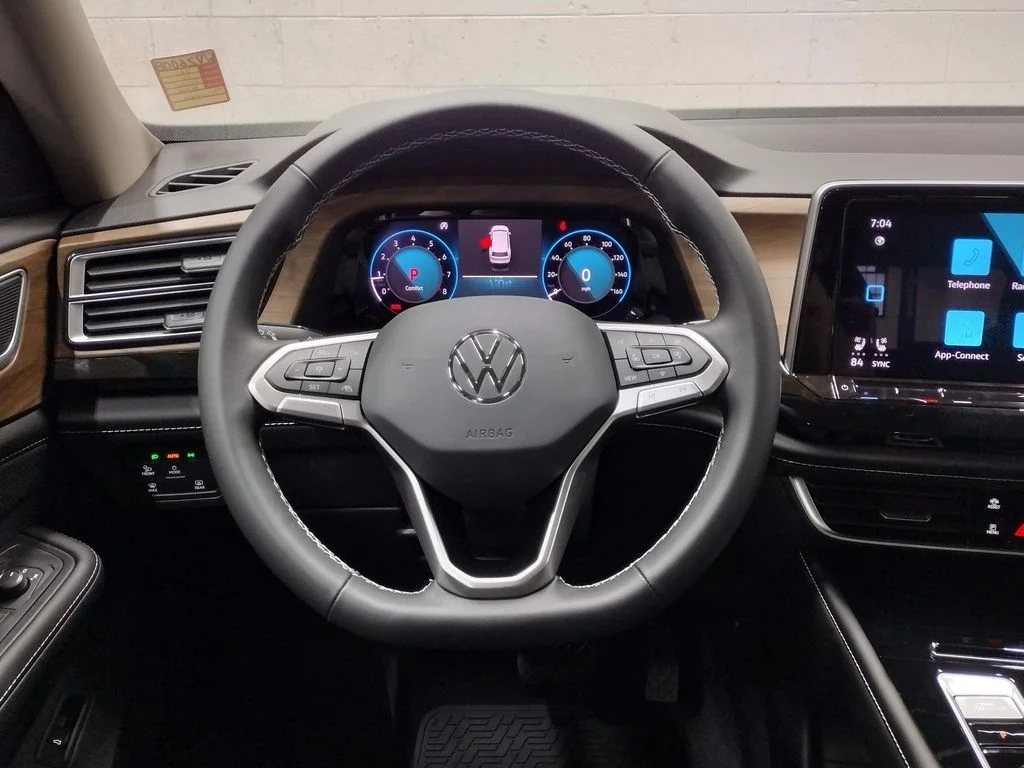 New 2026 Black Volkswagen 2.0T SE w/Technology image 41