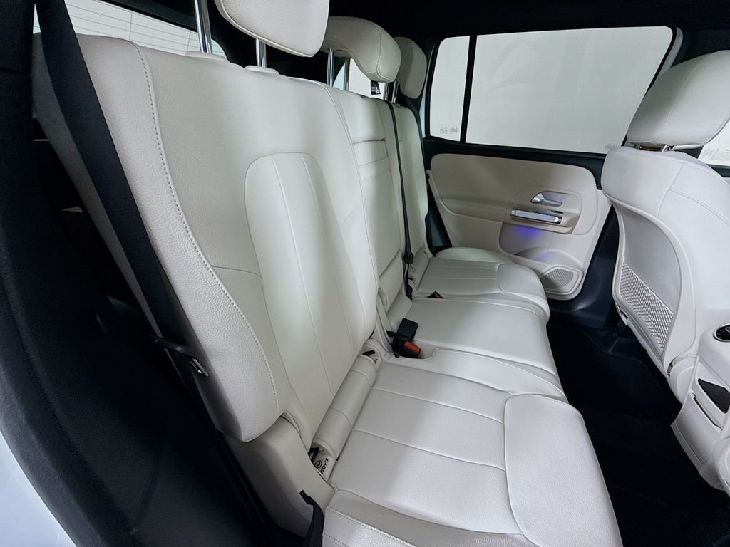 Used 2025 White Mercedes-Benz GLB 250 image 27