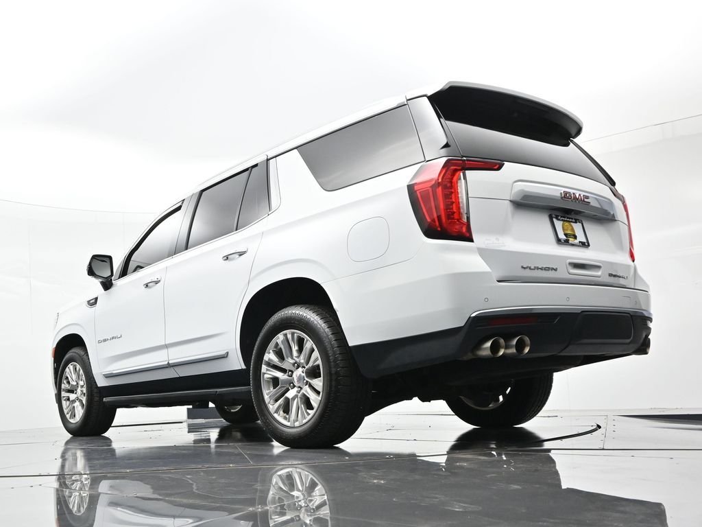 Used 2023 White GMC Denali image 19